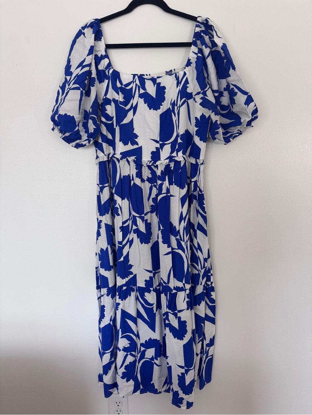 Blue and White Floral Puff-Sleeve Maxi Dress